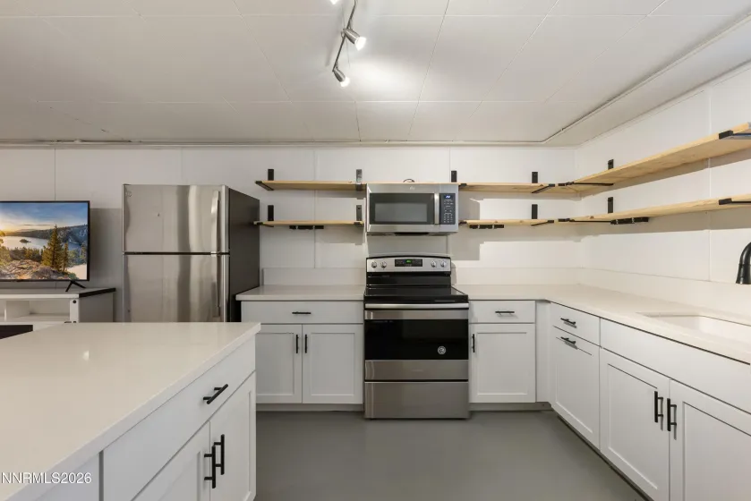 1060 Whitaker, Reno, Nevada 89503, 3 Bedrooms Bedrooms, ,2 BathroomsBathrooms,Residential,Residential,Whitaker,260003121