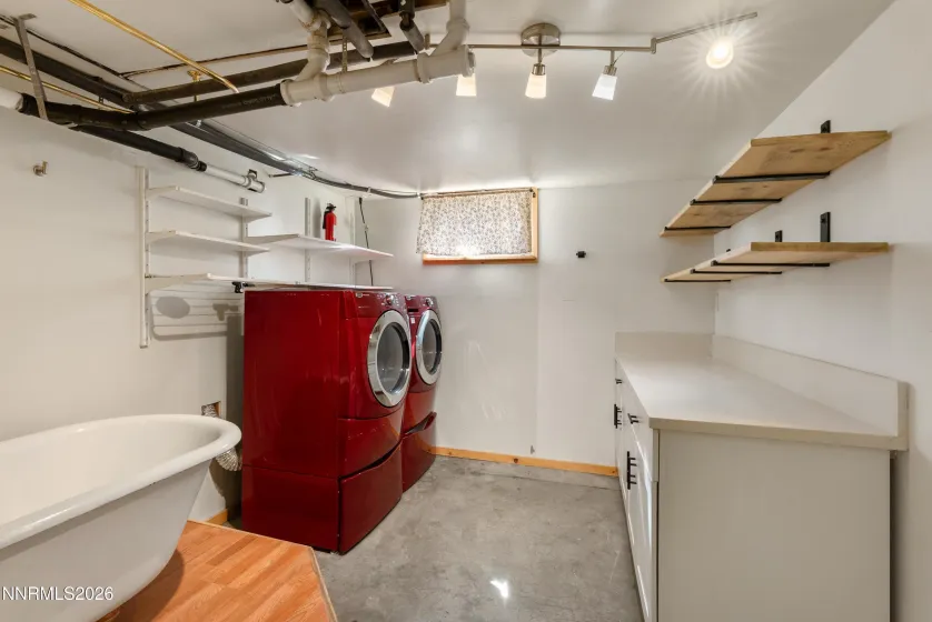 1060 Whitaker, Reno, Nevada 89503, 3 Bedrooms Bedrooms, ,2 BathroomsBathrooms,Residential,Residential,Whitaker,260003121