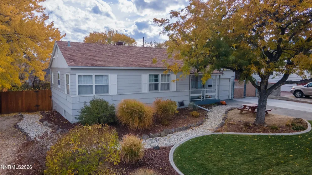 1060 Whitaker, Reno, Nevada 89503, 3 Bedrooms Bedrooms, ,2 BathroomsBathrooms,Residential,Residential,Whitaker,260003121