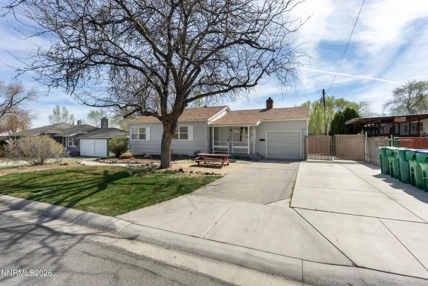 1060 Whitaker, Reno, Nevada 89503, 3 Bedrooms Bedrooms, ,2 BathroomsBathrooms,Residential,Residential,Whitaker,260003121