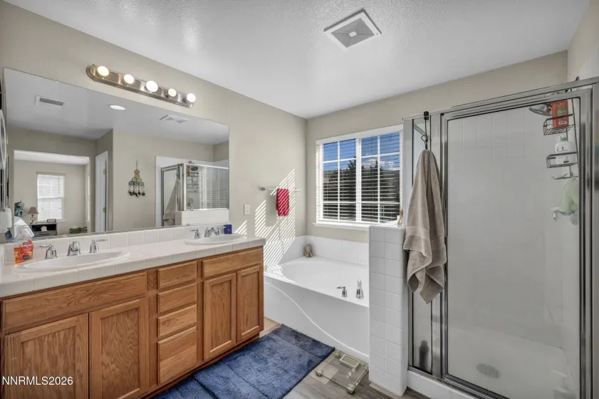 4025 Antinori, Sparks, Nevada 89436, 3 Bedrooms Bedrooms, ,3 BathroomsBathrooms,Residential,Residential,Antinori,260003089