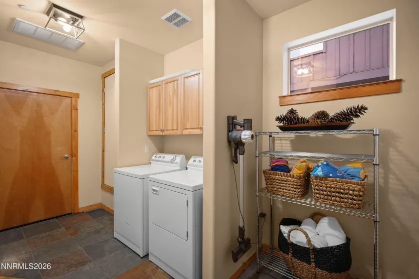 11420 Dolomite, Truckee, California 96161, 2 Bedrooms Bedrooms, ,2 BathroomsBathrooms,Residential,Residential,Dolomite,260003090