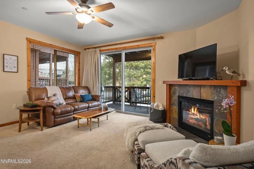 11420 Dolomite, Truckee, California 96161, 2 Bedrooms Bedrooms, ,2 BathroomsBathrooms,Residential,Residential,Dolomite,260003090