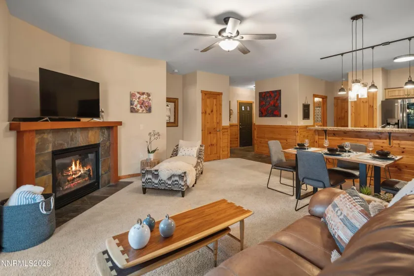 11420 Dolomite, Truckee, California 96161, 2 Bedrooms Bedrooms, ,2 BathroomsBathrooms,Residential,Residential,Dolomite,260003090