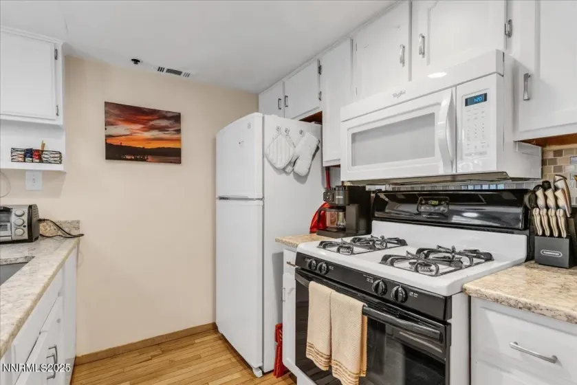 759 Boulder Ct, Stateline, Nevada 89449, 2 Bedrooms Bedrooms, ,2 BathroomsBathrooms,Residential,Residential,Boulder Ct,250057831