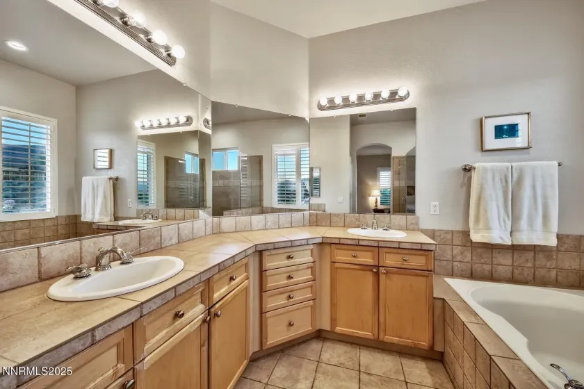 5710 White Sands, Reno, Nevada 89511, 4 Bedrooms Bedrooms, ,3 BathroomsBathrooms,Residential,Residential,White Sands,260003091