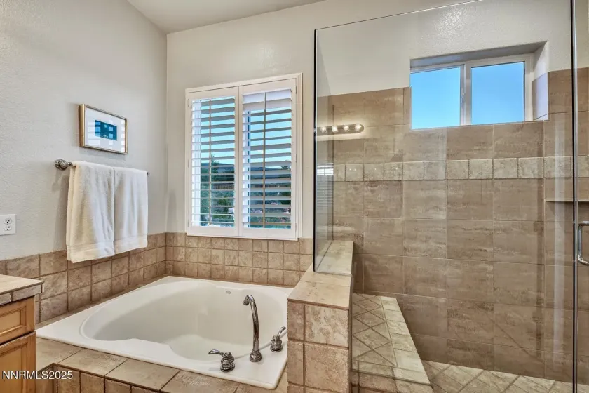 5710 White Sands, Reno, Nevada 89511, 4 Bedrooms Bedrooms, ,3 BathroomsBathrooms,Residential,Residential,White Sands,260003091