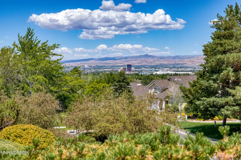 6194 Laurelwood, Reno, Nevada 89519, 3 Bedrooms Bedrooms, ,3 BathroomsBathrooms,Residential,Residential,Laurelwood,260003094