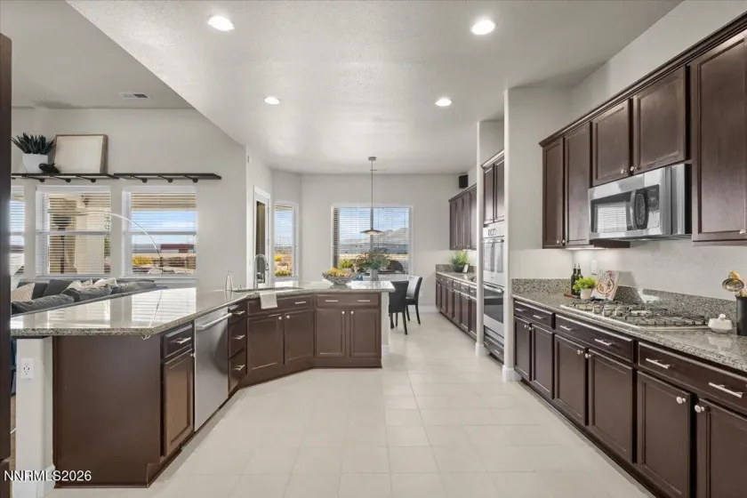 11565 Eagle Peak, Sparks, Nevada 89441, 5 Bedrooms Bedrooms, ,3 BathroomsBathrooms,Residential,Residential,Eagle Peak,260003097