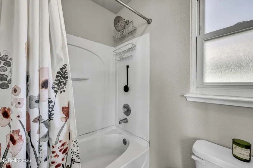 6905 Peppermint, Reno, Nevada 89506, 3 Bedrooms Bedrooms, ,3 BathroomsBathrooms,Residential,Residential,Peppermint,260003098