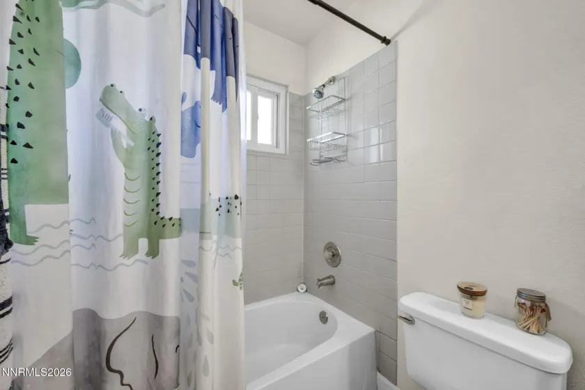 6905 Peppermint, Reno, Nevada 89506, 3 Bedrooms Bedrooms, ,3 BathroomsBathrooms,Residential,Residential,Peppermint,260003098