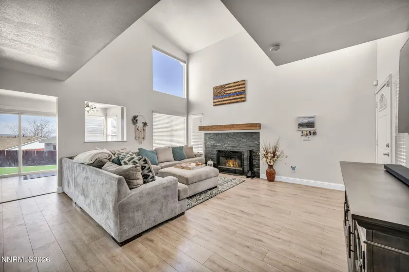 6905 Peppermint, Reno, Nevada 89506, 3 Bedrooms Bedrooms, ,3 BathroomsBathrooms,Residential,Residential,Peppermint,260003098