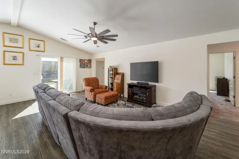 7021 Saddlehorn, Carson City, Nevada 89701, 4 Bedrooms Bedrooms, ,3 BathroomsBathrooms,Residential,Residential,Saddlehorn,260003101