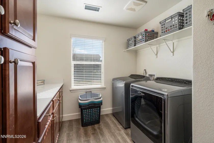 7021 Saddlehorn, Carson City, Nevada 89701, 4 Bedrooms Bedrooms, ,3 BathroomsBathrooms,Residential,Residential,Saddlehorn,260003101