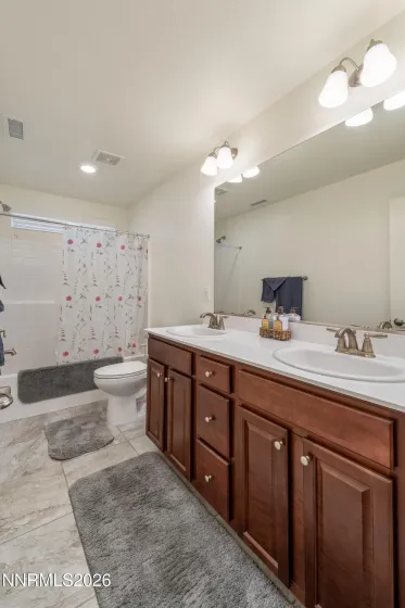 7021 Saddlehorn, Carson City, Nevada 89701, 4 Bedrooms Bedrooms, ,3 BathroomsBathrooms,Residential,Residential,Saddlehorn,260003101