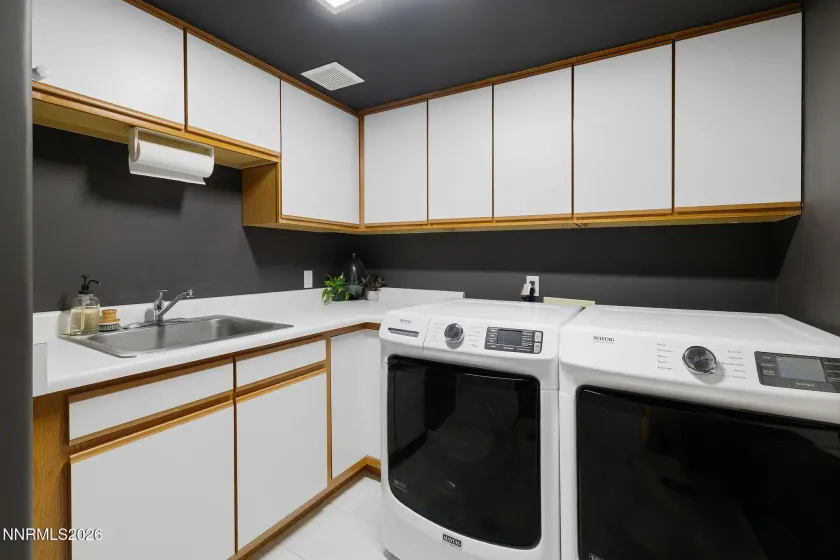 40 Day Lily, Reno, Nevada 89511, 5 Bedrooms Bedrooms, ,4 BathroomsBathrooms,Residential,Residential,Day Lily,260003100