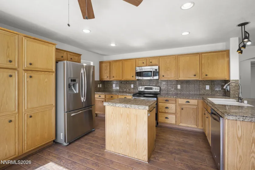 409 Solitude, Reno, Nevada 89511, 4 Bedrooms Bedrooms, ,3 BathroomsBathrooms,Residential,Residential,Solitude,260003103