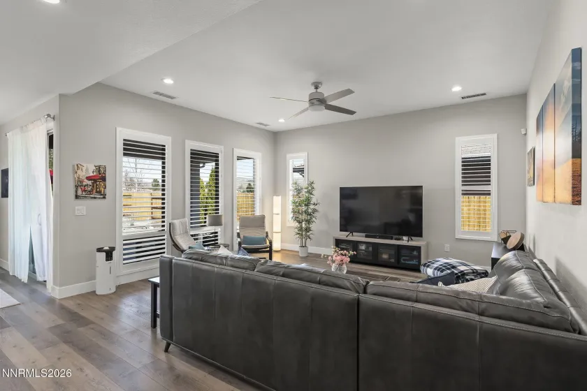 3026 Kaleidoscope, Sparks, Nevada 89441, 3 Bedrooms Bedrooms, ,3 BathroomsBathrooms,Residential,Residential,Kaleidoscope,260003104