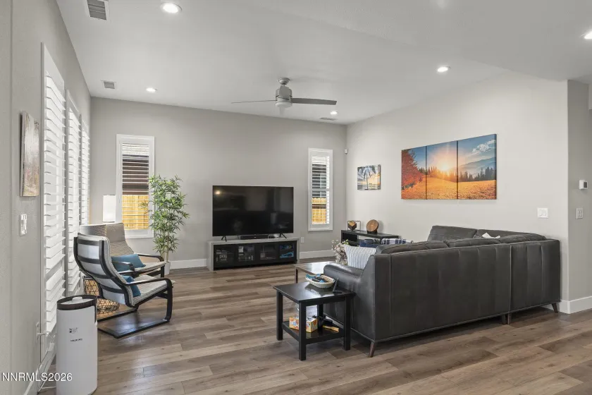 3026 Kaleidoscope, Sparks, Nevada 89441, 3 Bedrooms Bedrooms, ,3 BathroomsBathrooms,Residential,Residential,Kaleidoscope,260003104