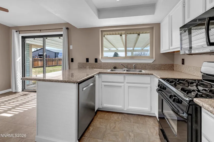 70 Palm Springs, Sparks, Nevada 89441, 3 Bedrooms Bedrooms, ,2 BathroomsBathrooms,Residential,Residential,Palm Springs,260003105