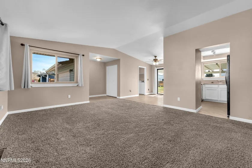 70 Palm Springs, Sparks, Nevada 89441, 3 Bedrooms Bedrooms, ,2 BathroomsBathrooms,Residential,Residential,Palm Springs,260003105