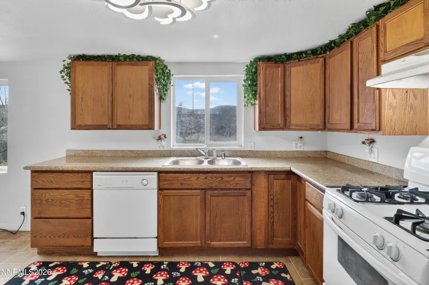 155 Walner, Reno, Nevada 89506, 2 Bedrooms Bedrooms, ,1 BathroomBathrooms,Residential,Residential,Walner,260003106