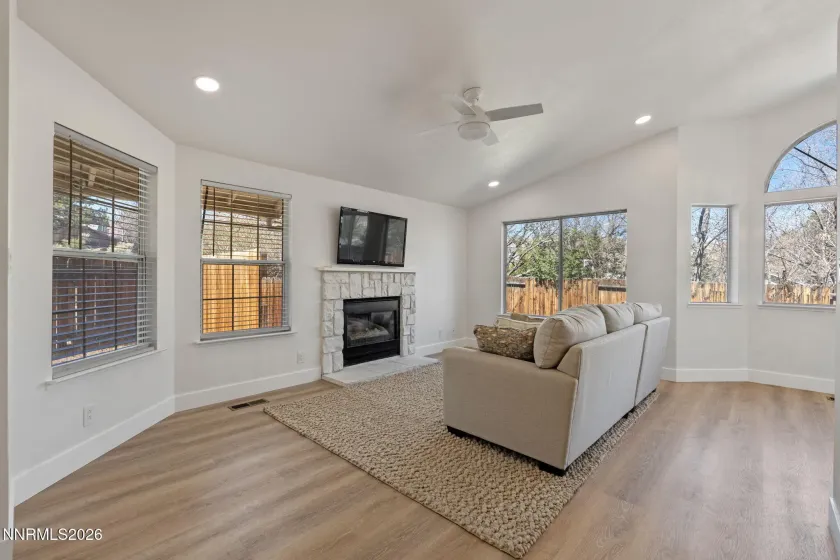1285 Moon Ridge, Reno, Nevada 89523, 3 Bedrooms Bedrooms, ,2 BathroomsBathrooms,Residential,Residential,Moon Ridge,260003110