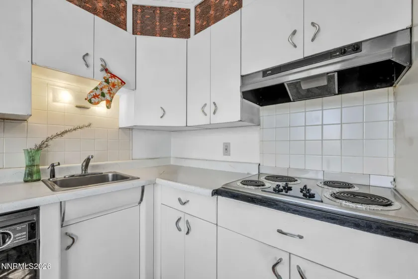 1945 4th, Sparks, Nevada 89431, 2 Bedrooms Bedrooms, ,1 BathroomBathrooms,Residential,Residential,4th,260003108