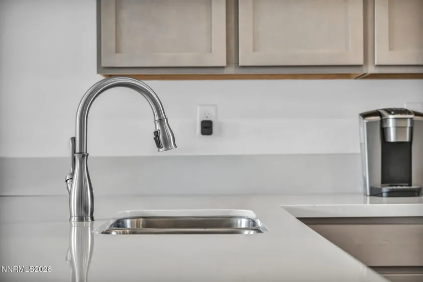 303 Eddies, Dayton, Nevada 89403, 4 Bedrooms Bedrooms, ,2 BathroomsBathrooms,Residential,Residential,Eddies,260003112