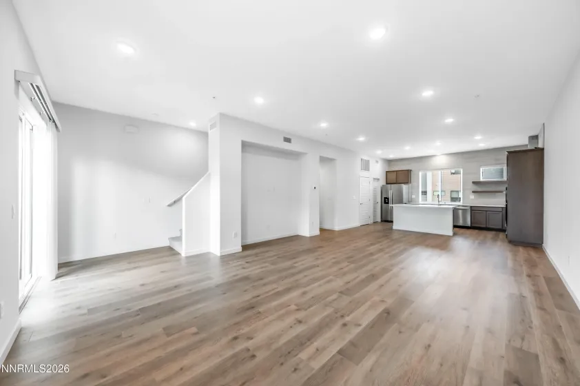 165 Rissone, Reno, Nevada 89503, 4 Bedrooms Bedrooms, ,4 BathroomsBathrooms,Residential,Residential,Rissone,260003114