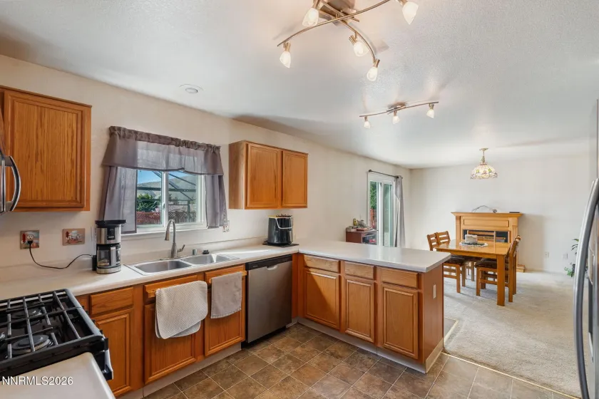 17295 Magnetite, Reno, Nevada 89508, 4 Bedrooms Bedrooms, ,3 BathroomsBathrooms,Residential,Residential,Magnetite,260003113