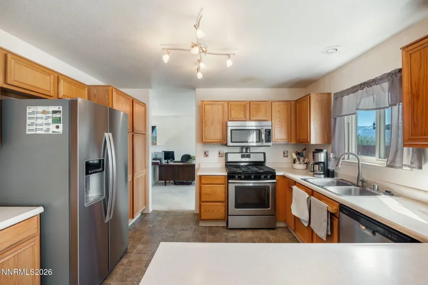 17295 Magnetite, Reno, Nevada 89508, 4 Bedrooms Bedrooms, ,3 BathroomsBathrooms,Residential,Residential,Magnetite,260003113