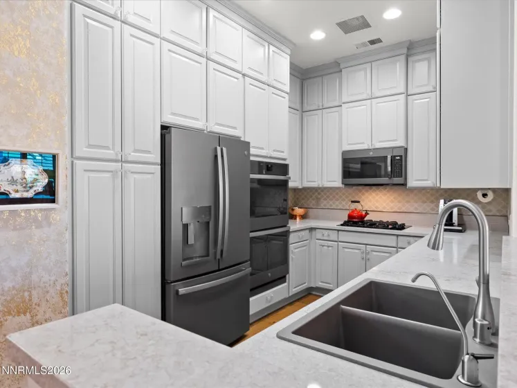 9900 Wilbur May, Reno, Nevada 89521, 3 Bedrooms Bedrooms, ,2 BathroomsBathrooms,Residential,Residential,Wilbur May,260003117