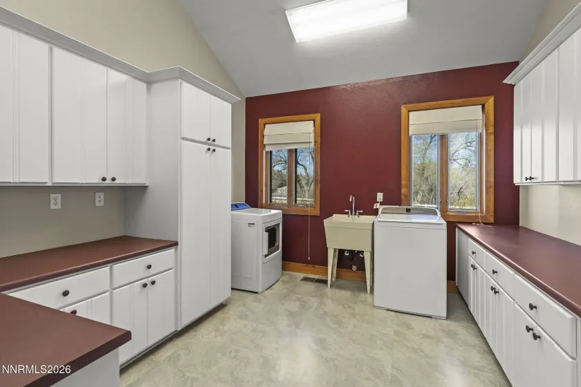 2425 Foley, Reno, Nevada 89509, 4 Bedrooms Bedrooms, ,3 BathroomsBathrooms,Residential,Residential,Foley,260003118