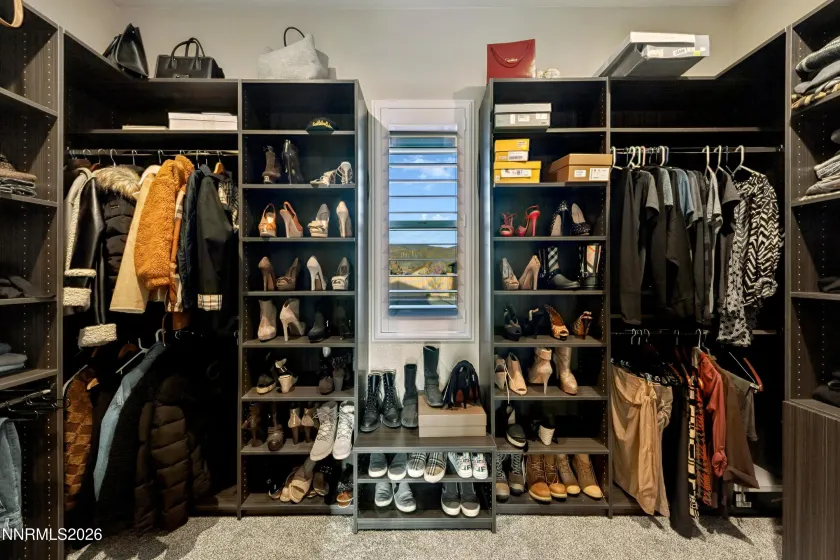 9809 Dyevera, Reno, Nevada 89521, 3 Bedrooms Bedrooms, ,3 BathroomsBathrooms,Residential,Residential,Dyevera,260003124