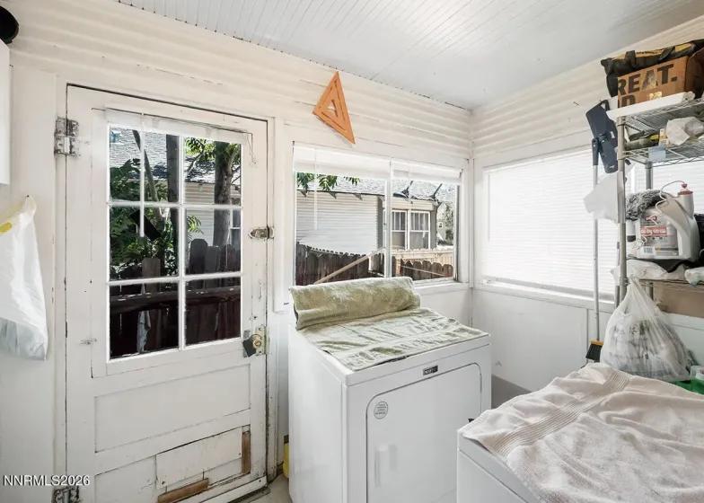 1130 E, Sparks, Nevada 89431, 6 Bedrooms Bedrooms, ,3 BathroomsBathrooms,Residential Income,Residential,E,260002802