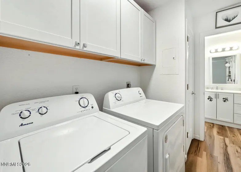 1130 E, Sparks, Nevada 89431, 6 Bedrooms Bedrooms, ,3 BathroomsBathrooms,Residential Income,Residential,E,260002802