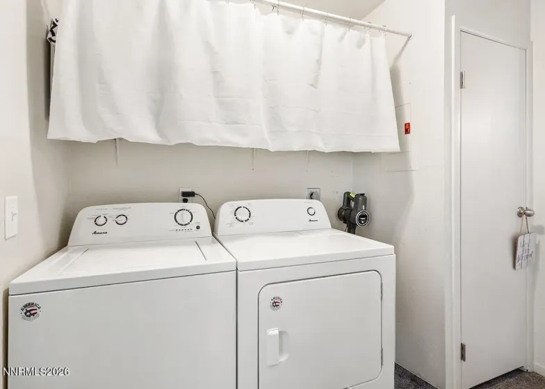 1130 E, Sparks, Nevada 89431, 6 Bedrooms Bedrooms, ,3 BathroomsBathrooms,Residential Income,Residential,E,260002802