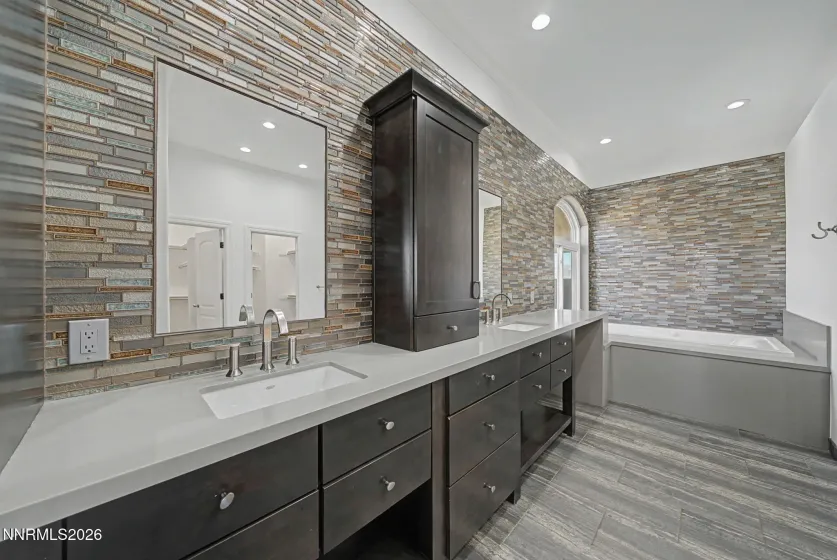 1215 Serpentine, Reno, Nevada 89506, 4 Bedrooms Bedrooms, ,5 BathroomsBathrooms,Residential,Residential,Serpentine,260003130