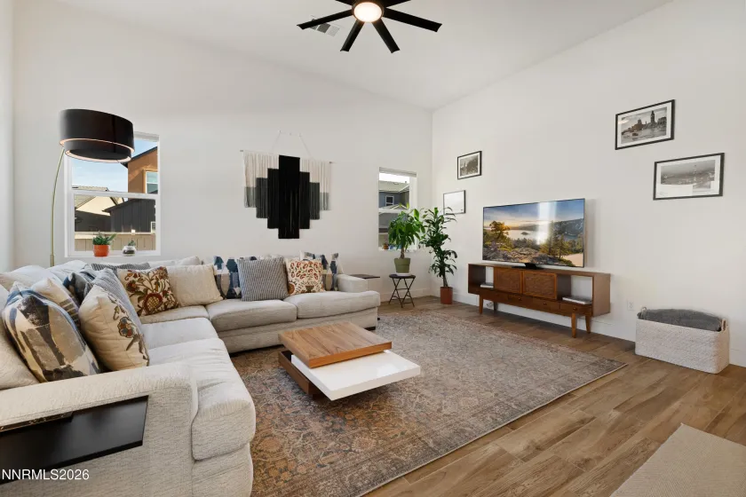 611 Camargue, Reno, Nevada 89511, 2 Bedrooms Bedrooms, ,2 BathroomsBathrooms,Residential,Residential,Camargue,260003131