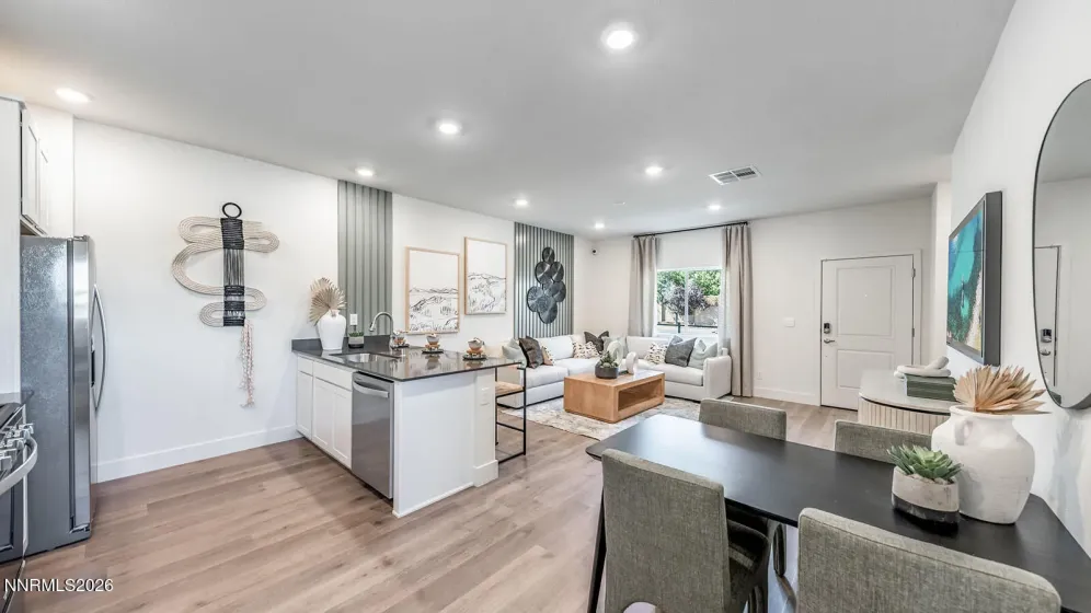 1586 Grazer, Reno, Nevada 89523, 3 Bedrooms Bedrooms, ,3 BathroomsBathrooms,Residential,Residential,Grazer,260003138