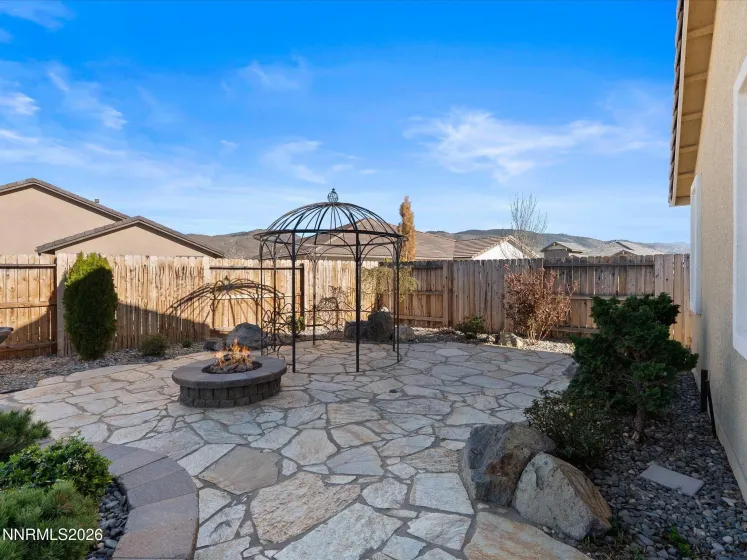 9690 Thesolious, Reno, Nevada 89521, 2 Bedrooms Bedrooms, ,2 BathroomsBathrooms,Residential,Residential,Thesolious,260003140