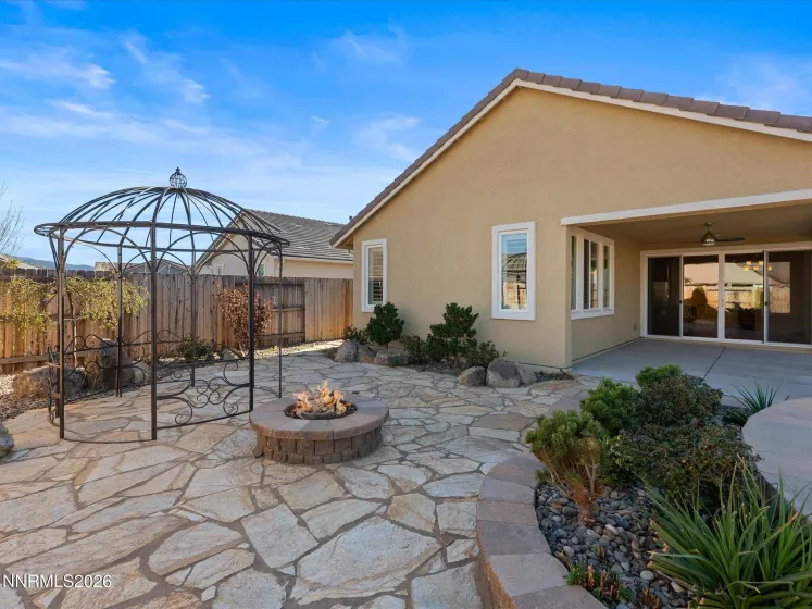 9690 Thesolious, Reno, Nevada 89521, 2 Bedrooms Bedrooms, ,2 BathroomsBathrooms,Residential,Residential,Thesolious,260003140