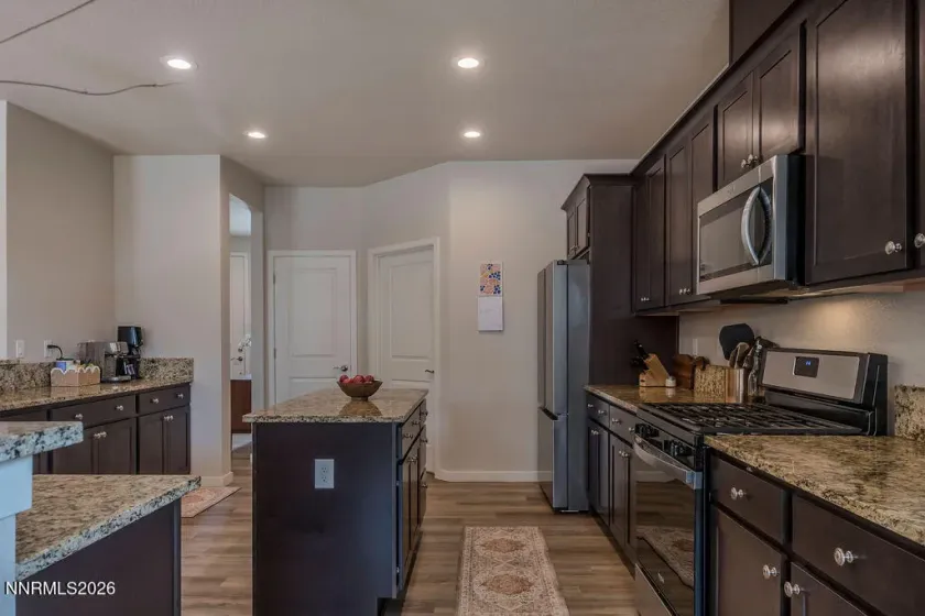 569 Country Hollow, Fernley, Nevada 89408, 3 Bedrooms Bedrooms, ,2 BathroomsBathrooms,Residential,Residential,Country Hollow,260003147