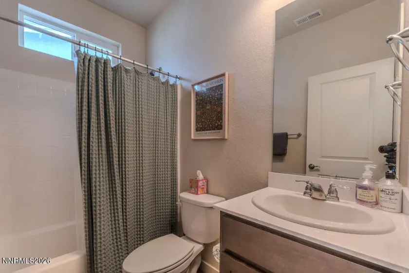 569 Country Hollow, Fernley, Nevada 89408, 3 Bedrooms Bedrooms, ,2 BathroomsBathrooms,Residential,Residential,Country Hollow,260003147