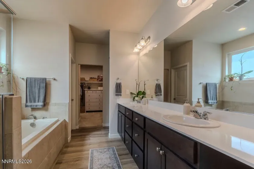 569 Country Hollow, Fernley, Nevada 89408, 3 Bedrooms Bedrooms, ,2 BathroomsBathrooms,Residential,Residential,Country Hollow,260003147