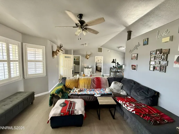 416 Paul, Yerington, Nevada 89447, 3 Bedrooms Bedrooms, ,2 BathroomsBathrooms,Residential,Residential,Paul,260003148