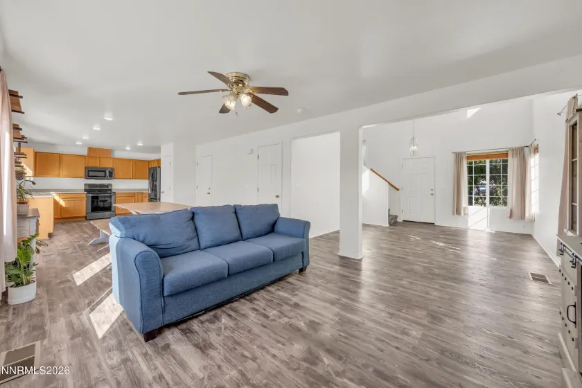 867 Spanish Springs, Sparks, Nevada 89434, 4 Bedrooms Bedrooms, ,3 BathroomsBathrooms,Residential,Residential,Spanish Springs,260003150