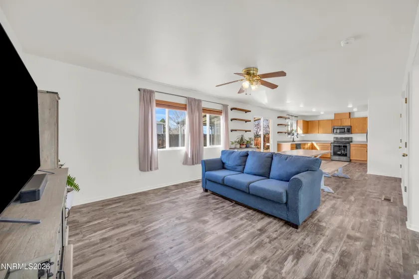 867 Spanish Springs, Sparks, Nevada 89434, 4 Bedrooms Bedrooms, ,3 BathroomsBathrooms,Residential,Residential,Spanish Springs,260003150