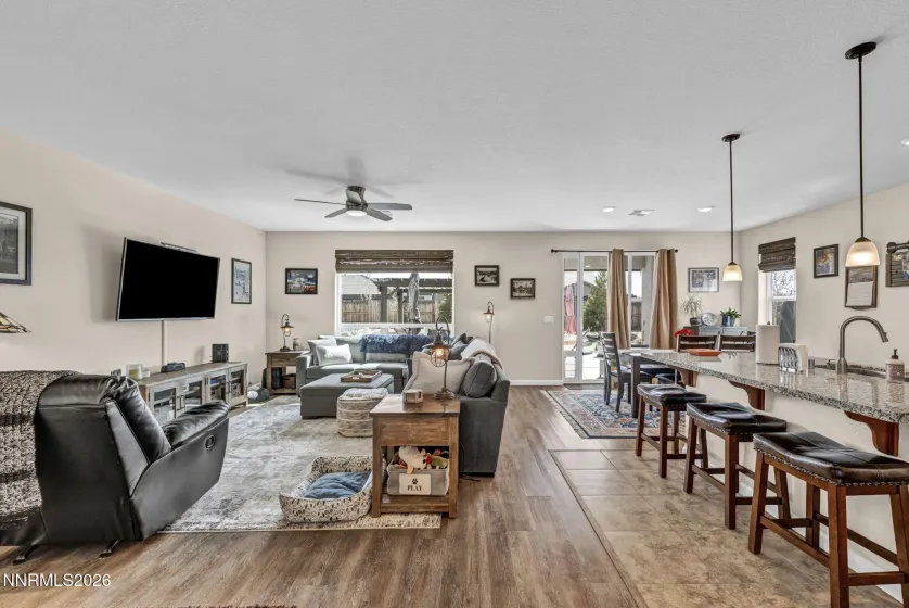 1216 Mallard Crest, Sparks, Nevada 89441, 3 Bedrooms Bedrooms, ,2 BathroomsBathrooms,Residential,Residential,Mallard Crest,260003152